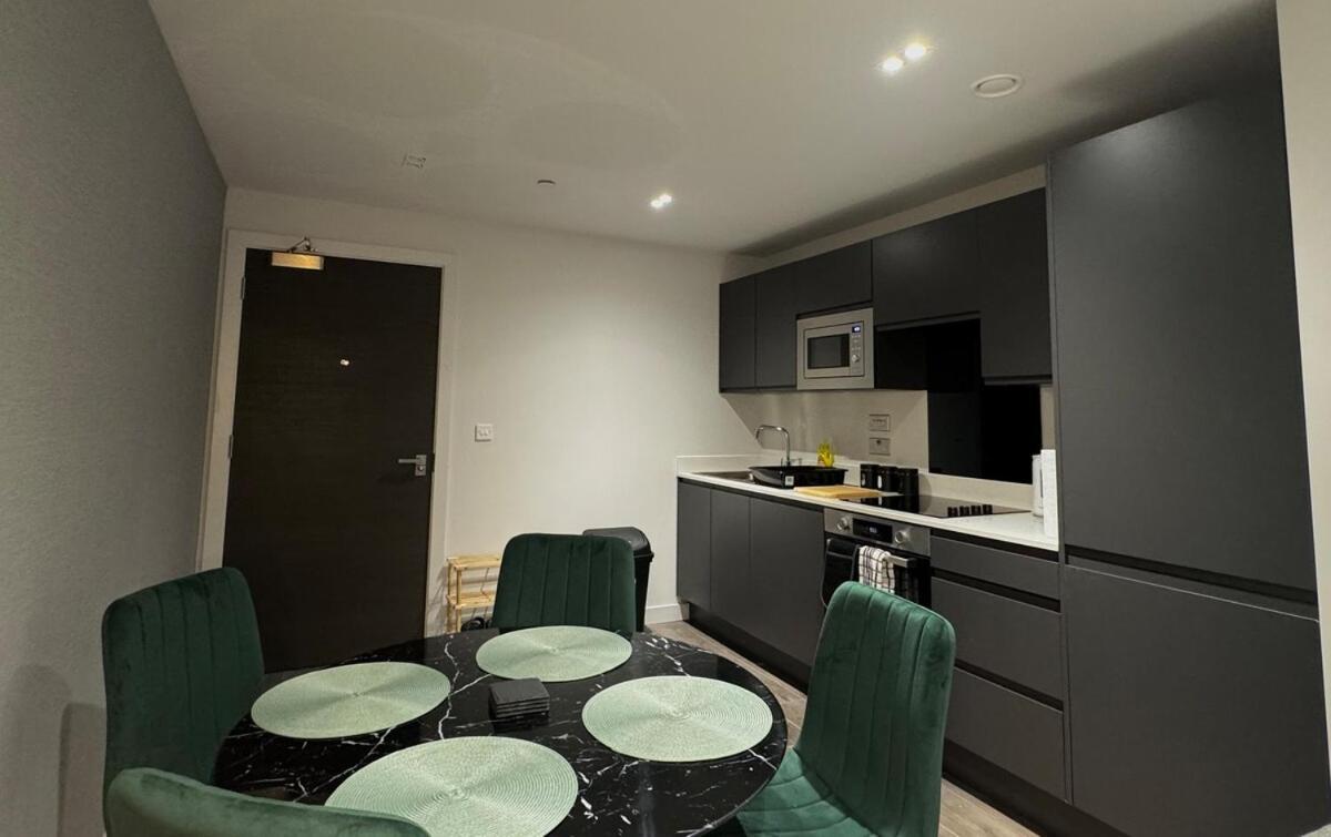 Modern 2-Bedroom Apartment In Heart Of Liverpool Exteriér fotografie